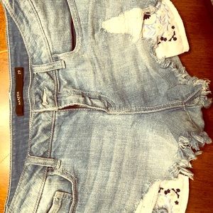 Short shorts blue jean